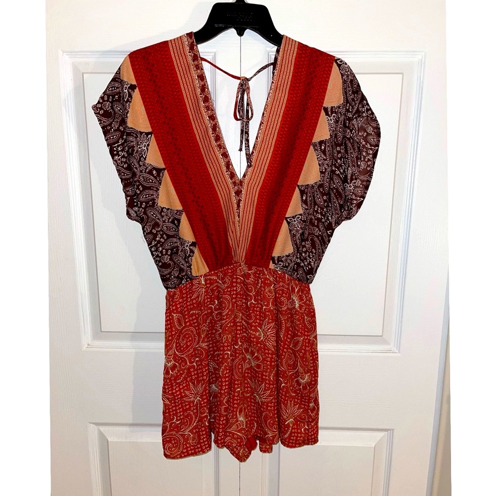 NEW W TAGS- Charlotte Russe Romper size small